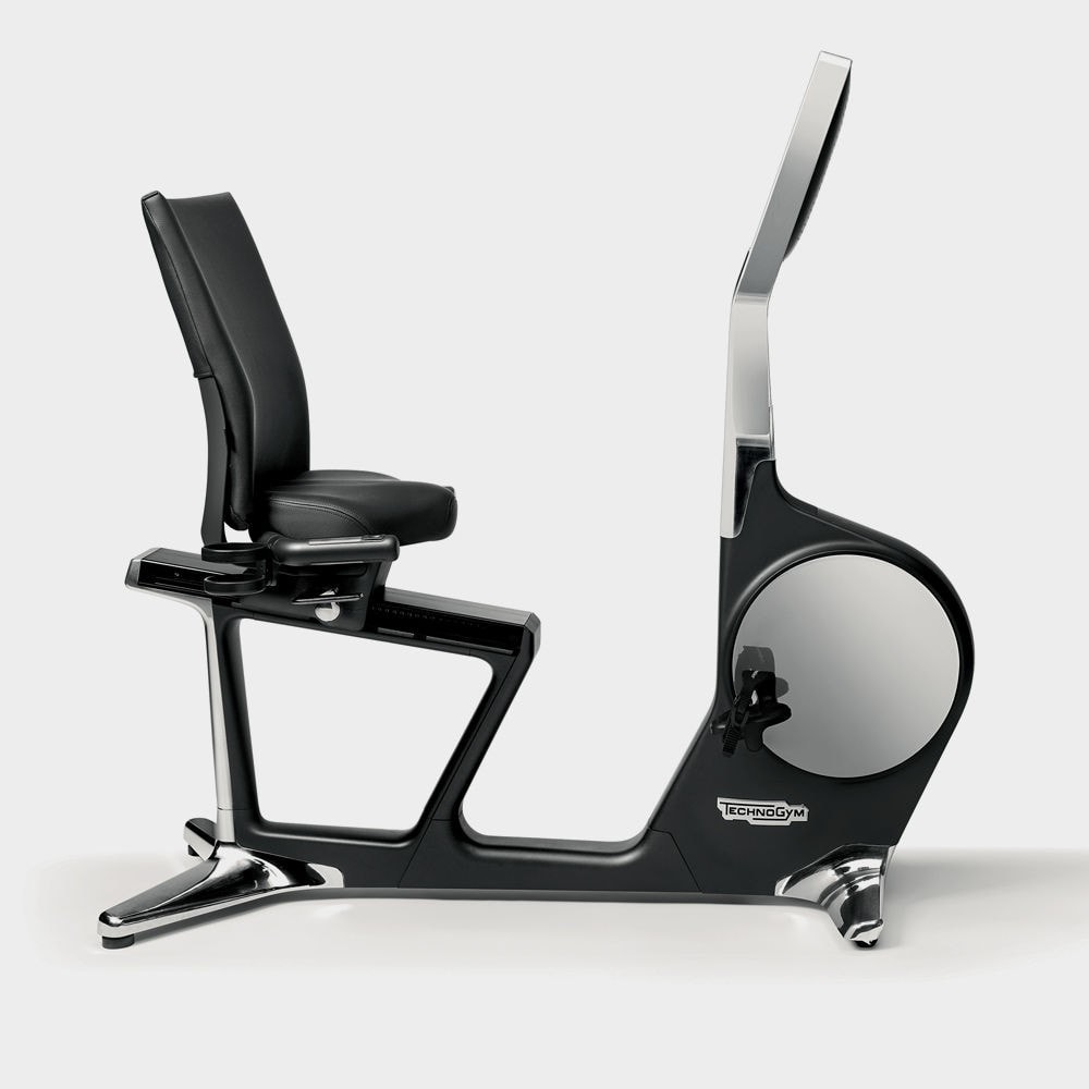 D9673VF_recline_personal_hero_01_2
